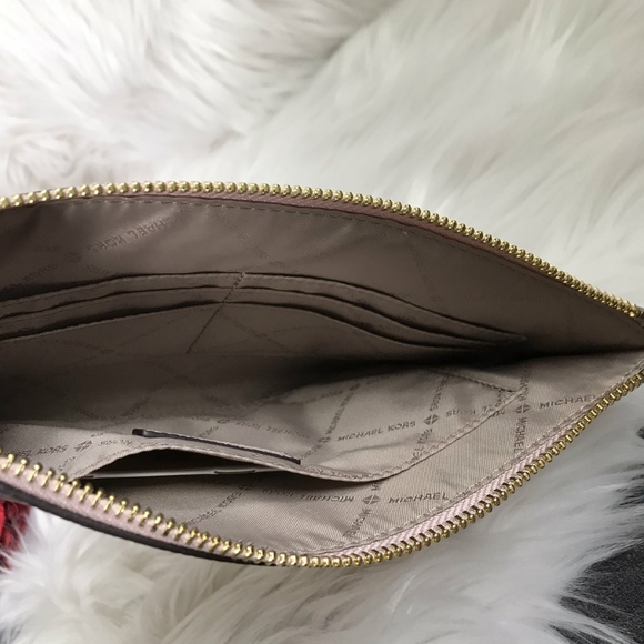 NWT MICHAEL KORS LARGE ZIP CLUTCH WRISTLET - Picture 2 of 5